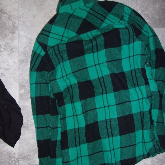 size small womens plaid flannel shirt button up green black - Picture 3 of 3